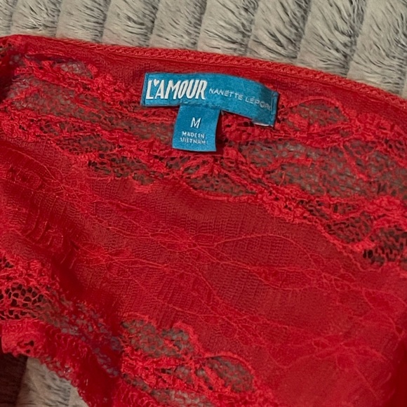 All over lace bra-lette - Picture 3 of 3